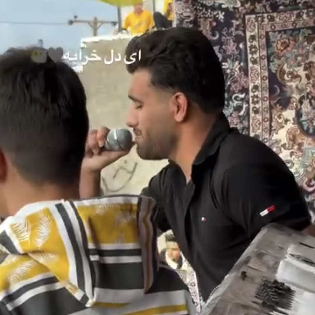 آهنگ جدید فاضل کرمی عشق مو نچراله همه چیش ساده
